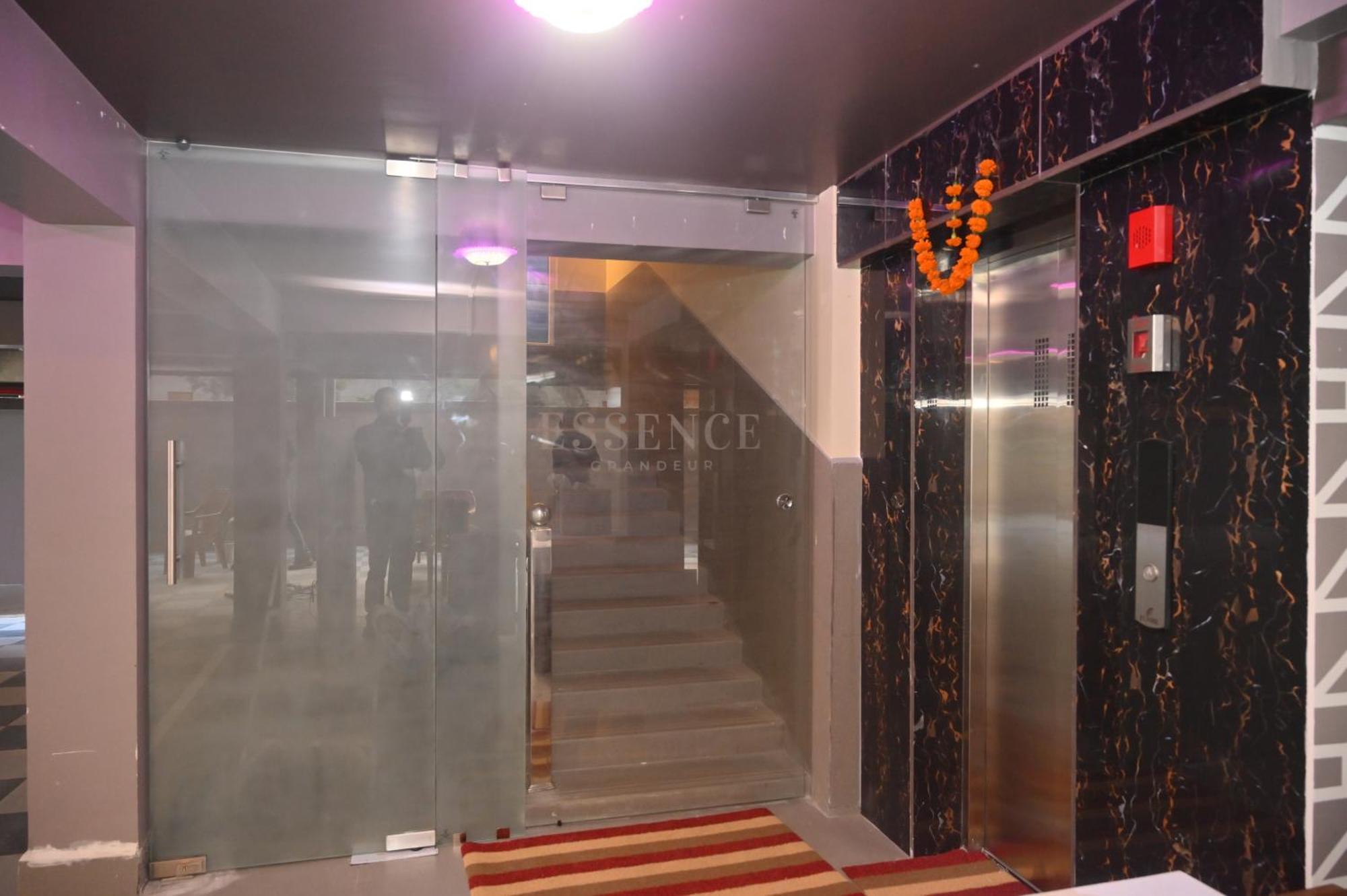 Essence Grandeur Guwahati Exterior foto