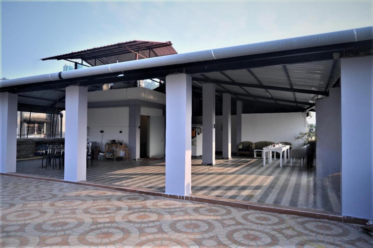 Essence Grandeur Guwahati Exterior foto