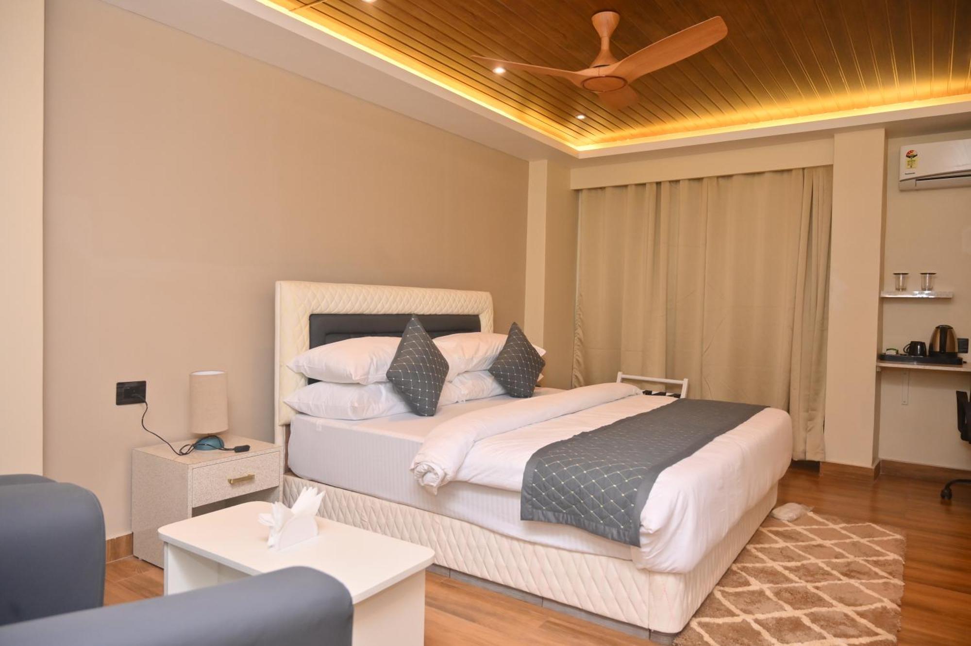 Essence Grandeur Guwahati Exterior foto